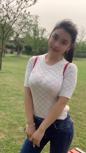 奶雯微密圈高质量圈子视图,感受时尚与诱惑的交织