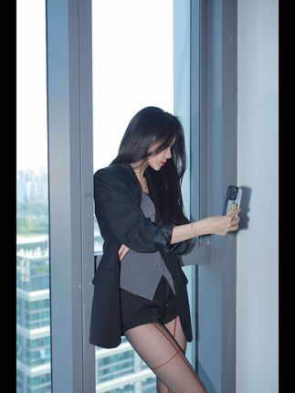 sia 不吃鱼的微密圈全套作品赏析,穿搭美感的艺术