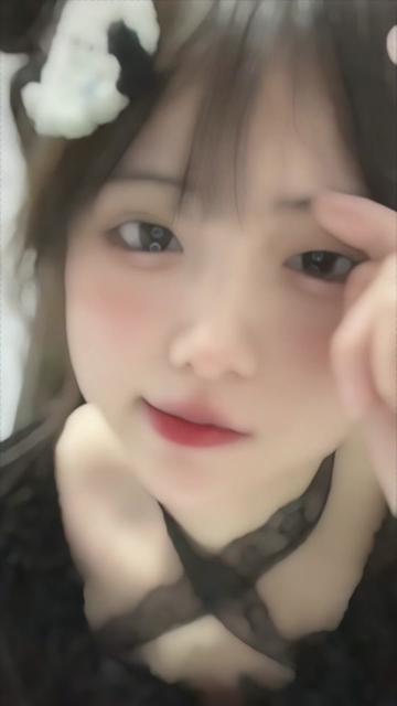 越南小姐姐ZinieQ合集,神乎其技的化妆技巧揭秘