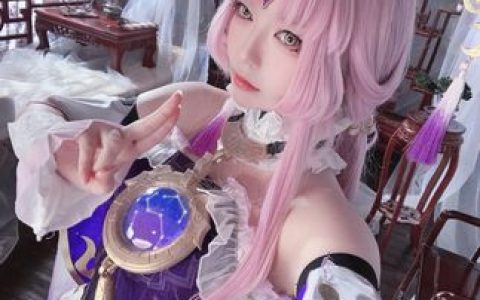 半半子_純白系列·丝袜绑带cos作品，纯白丝袜绑带作品高清欣赏