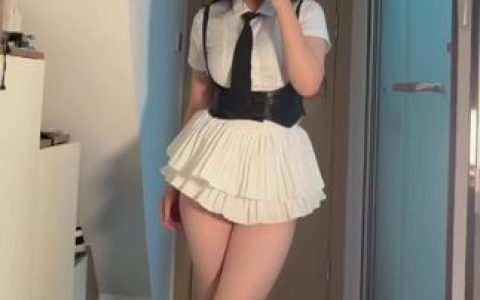 秋秋不要吃鱼包臀裙肉肉腿写真，微密圈独家图包分享