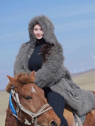 呼伦贝尔的骑马之旅，MIYA的美丽瞬间