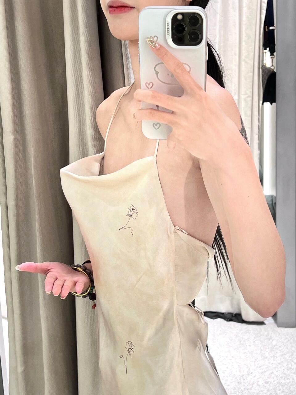 脸红Dearie突然消失？微密圈断更背后的真实故事！