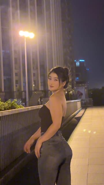 weme觅圈詹詹线上社交平台的新领导者探寻她的魅力与粉丝互动,詹妮如何在微密圈崛起的故事