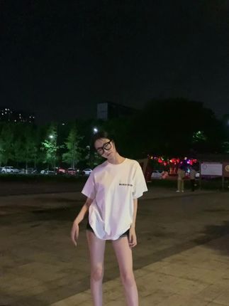 抖音网红智桃lucky微密圈精选资源,分享智桃聪明时尚的生活方式