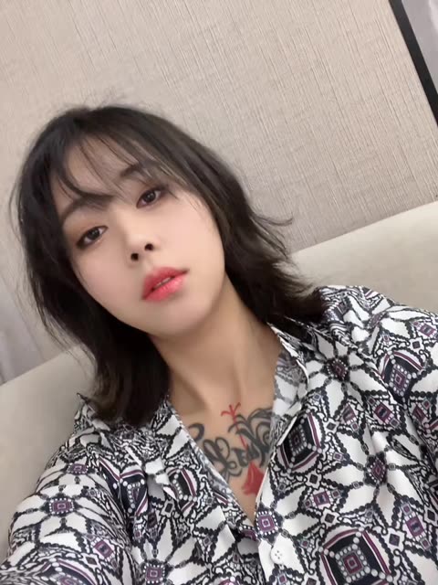 张贺玉推特网红身份揭秘,张老师在推特上的风采