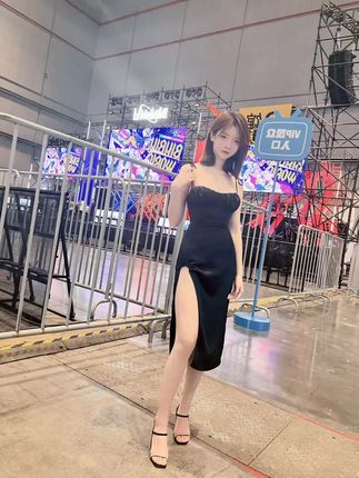 一小央泽cos觅心审判官,高清写真套图赏析