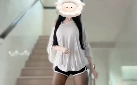 晚苏susu黑色服饰作品集，展现她的时尚品味和个性风格