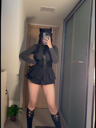 秋秋不要吃鱼包臀裙肉肉腿写真,微密圈独家图包分享