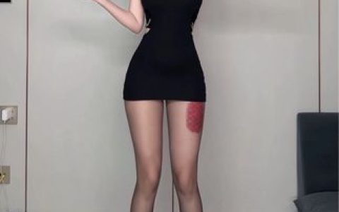 阿尔卑香小狗子微密圈照片视频合集，她的每一个瞬间都值得收藏