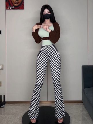 阿尔卑香小狗子微密圈照片合集曝光，真实的她比视频更美