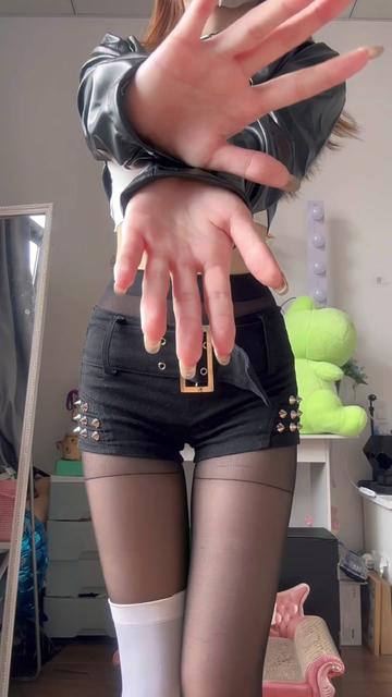 脸红Dearie图片欣赏,领略她的迷人风采!