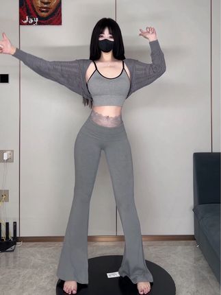 阿尔卑香小狗子微密圈内容揭秘,看看她的粉丝都在谈论什么