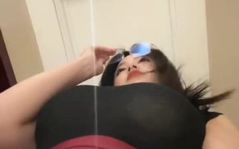 周于希Sally脱性感黑色连体服饰写真，惹火身材绝美写真