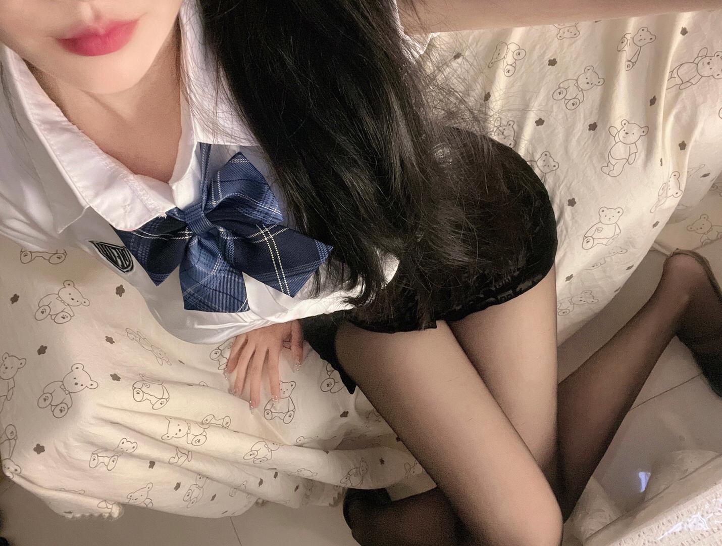 脸红Dearie直播平台大揭秘,她的直播世界到底有多精彩?