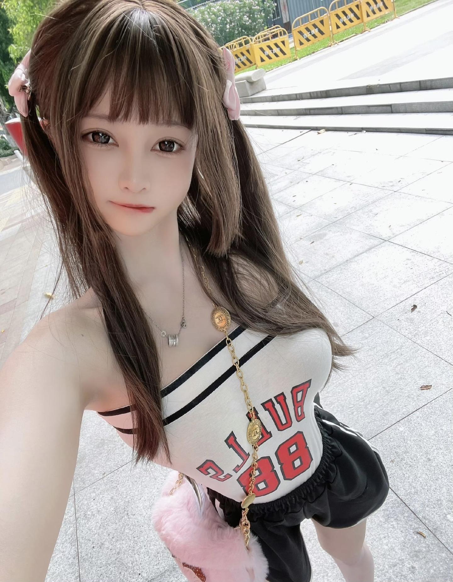 无欲无求的推土君真名叫什么？揭秘写真女神