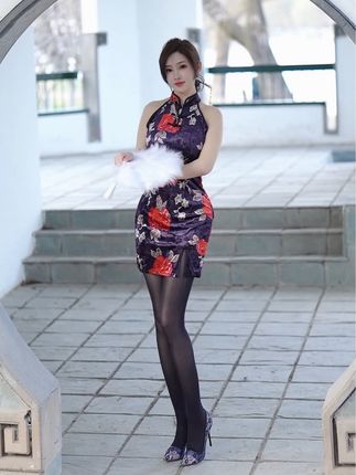 清新脱俗的周妍希酥胸与诱人的美丽,高清美图