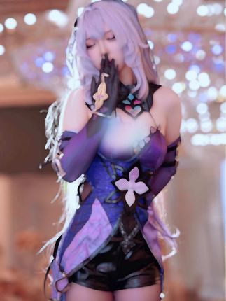 动漫博主半半子BANBANKO_个人资料简介分享,半半子个人资料与作品介绍