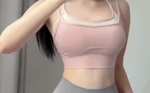 周温柔的YY微博她的日常生活曝光，微密圈热议她的微博动态