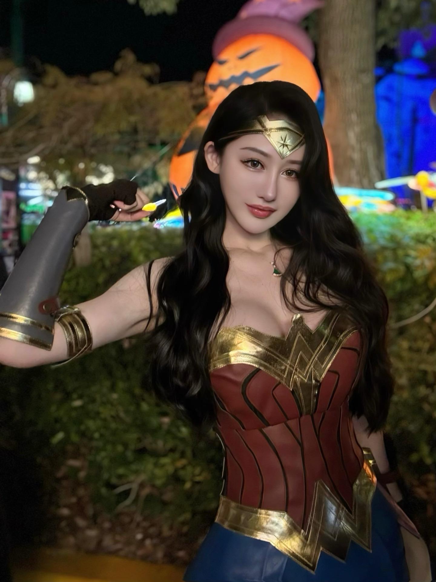 不爱笑的赛琳微密圈高清图集，颜值与魅力的完美展现