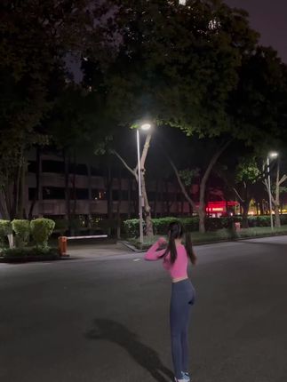 微密圈_无欲无求的推土君，诱人身材免费下载