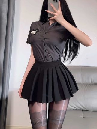 妮温柔#微胖女生,碎花裙让她更有味道,她的碎花裙穿搭秘籍公开