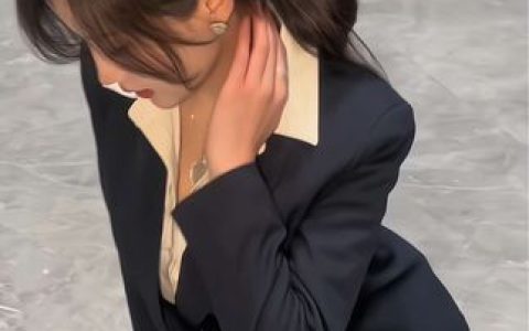 Carol周妍希的写真高清美照大全，优雅与性感