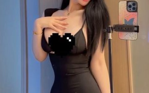 不爱笑的赛琳微博精选资源，独家高清无杂质写真