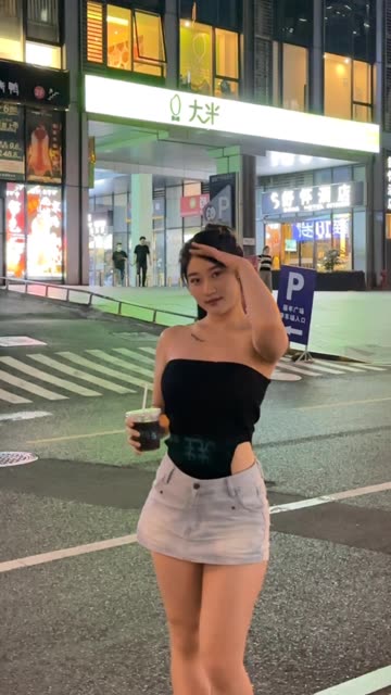 weme觅圈詹詹线上社交平台的新领导者探寻她的魅力与粉丝互动,詹妮如何在微密圈崛起的故事