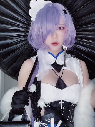 面饼仙儿&半半子_明日方舟·黑x森蚺cos作品,明日方舟黑x森蚺cos高清美图