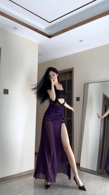 虎森森 黑白小虎展露火辣身材,火辣身材cosplay