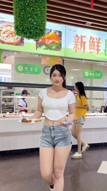 weme觅圈詹詹线上社交平台的新领导者探寻她的魅力与粉丝互动,詹妮如何在微密圈崛起的故事