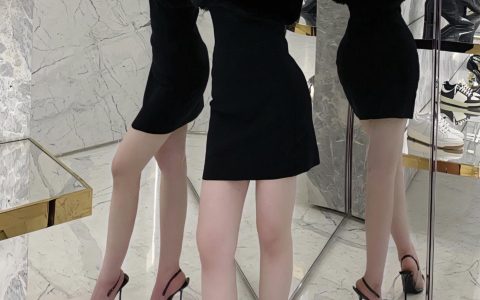 不爱笑的赛琳微密圈资源全集，独家视频与照片的大汇总