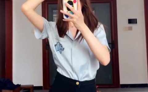 颜值博主小起本雾(蒹葭苍苍) 抖音粉丝353万，实力解析