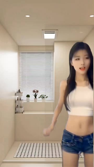 梅美超甜黑色裙子跳舞回放,性感与优雅并存的经典瞬间