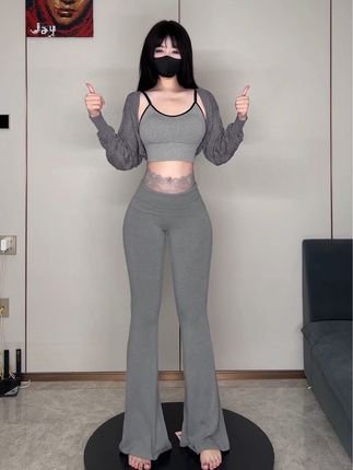 阿尔卑香小狗子微密圈照片视频合集，她的每一个瞬间都值得收藏