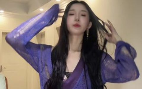 抖音颜值博主任智桃微密圈作品赏析，水蜜桃般的童颜！