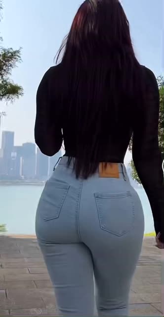 脸红Dearie微密圈WEME作品,路虎风采与宜家拍摄全解析