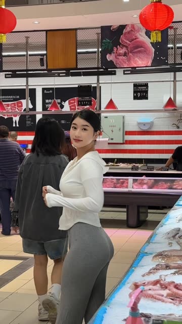 【微密圈】詹詹(詹妮)红色比基尼，火辣夏日写真合集