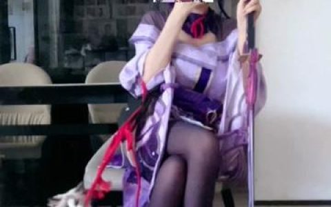 Potato Godzilla cos变身《最终幻想 VII》中的蒂法活力四射，蒂法cosplay高清正片