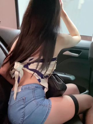 阿尔卑香小狗子微密圈用镜头记录华丽风采，每一张都吸引眼球