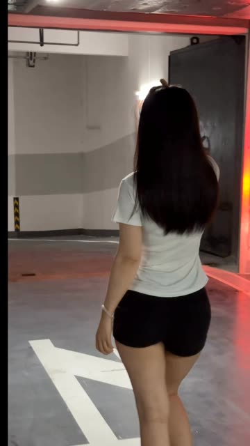 詹詹(詹妮)微密圈09月28日酒店女仆作品鉴赏优雅与诱惑的碰撞，女仆主题作品图集赏析