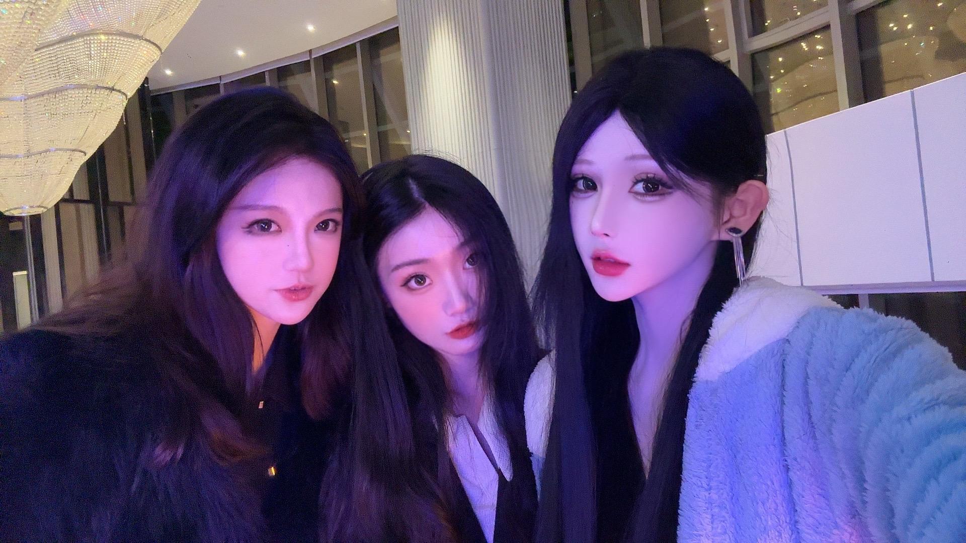 无欲无求的推土君身材曲线,独特风格亮点