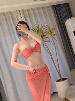 不爱笑的赛琳微密圈高清视图,质量与美的完美结合