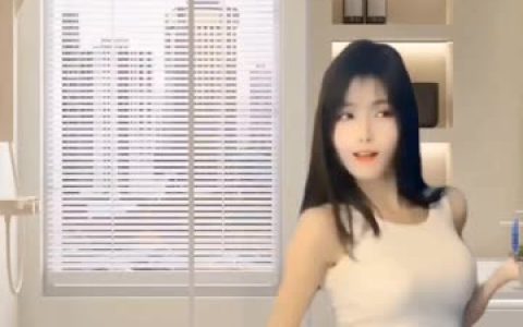 梅美超甜黑色裙子跳舞回放，性感与优雅并存的经典瞬间