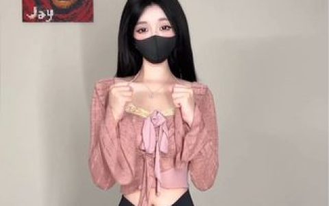 阿尔卑香小狗子微密照片：楚楚动人的美丽瞬间，捕捉她最真实的瞬间