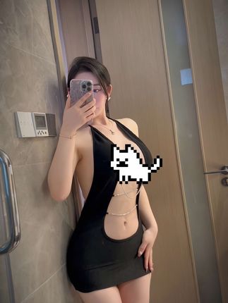 不爱笑的赛琳微密圈资源,蓝色连体比基尼美照大放送