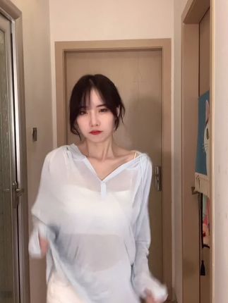 智桃lucky维密圈资源一键下载，抖音上超火的博主是谁？