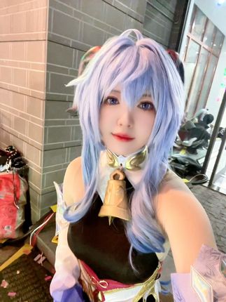 面饼仙儿&半半子_明日方舟·黑x森蚺cos作品,明日方舟黑x森蚺cos高清美图