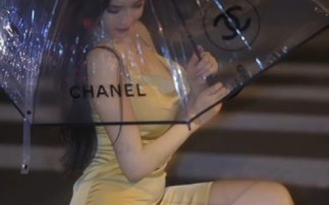 尤果网小可爱周妍希美女套图分享，她的魅力无法忽视